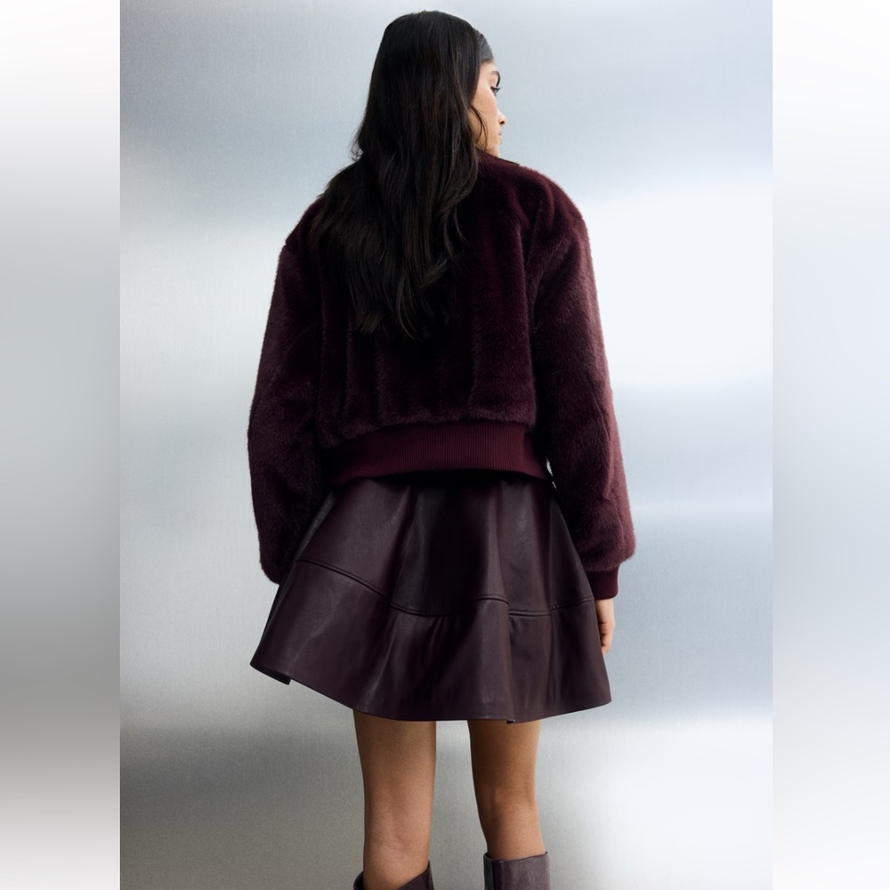New H&M Reversable Faux Fur Bomber Jacket - Deep Burgundy - Picture 4 of 7